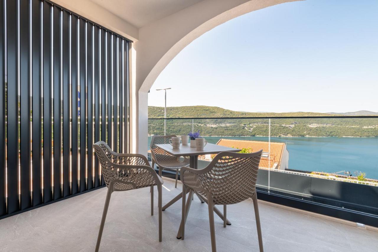 נאום Villa Golden מראה חיצוני תמונה