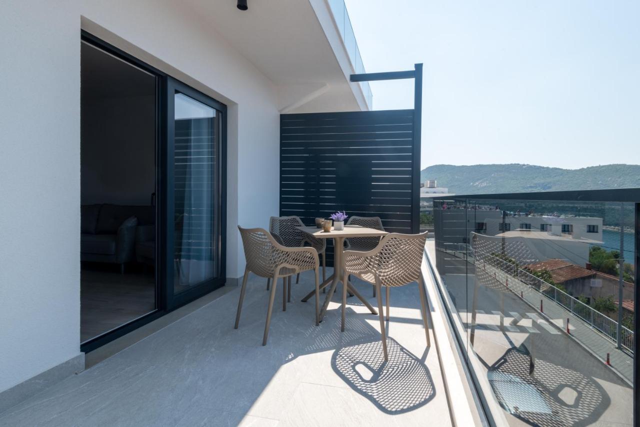 נאום Villa Golden מראה חיצוני תמונה
