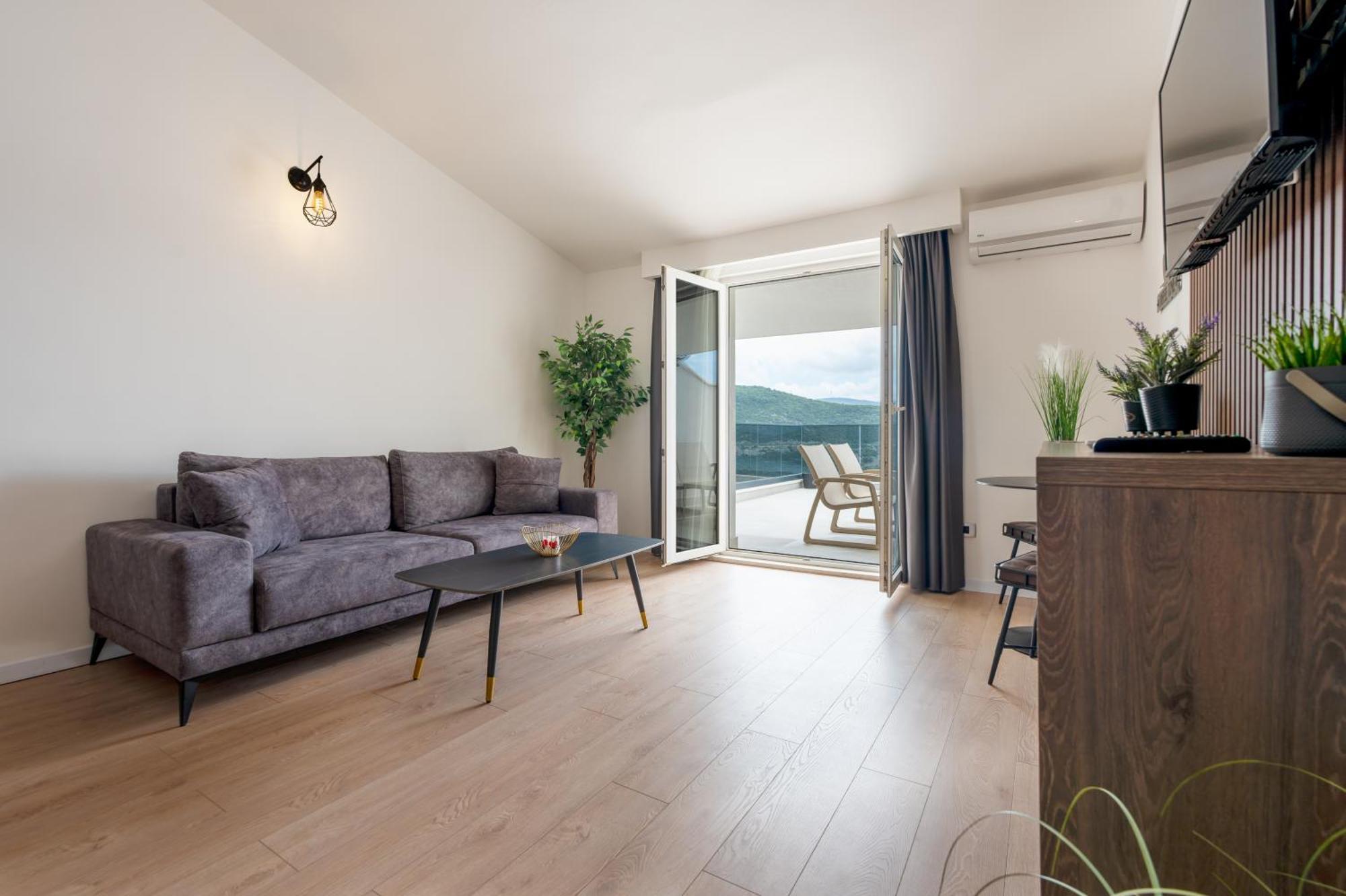 נאום Villa Golden מראה חיצוני תמונה