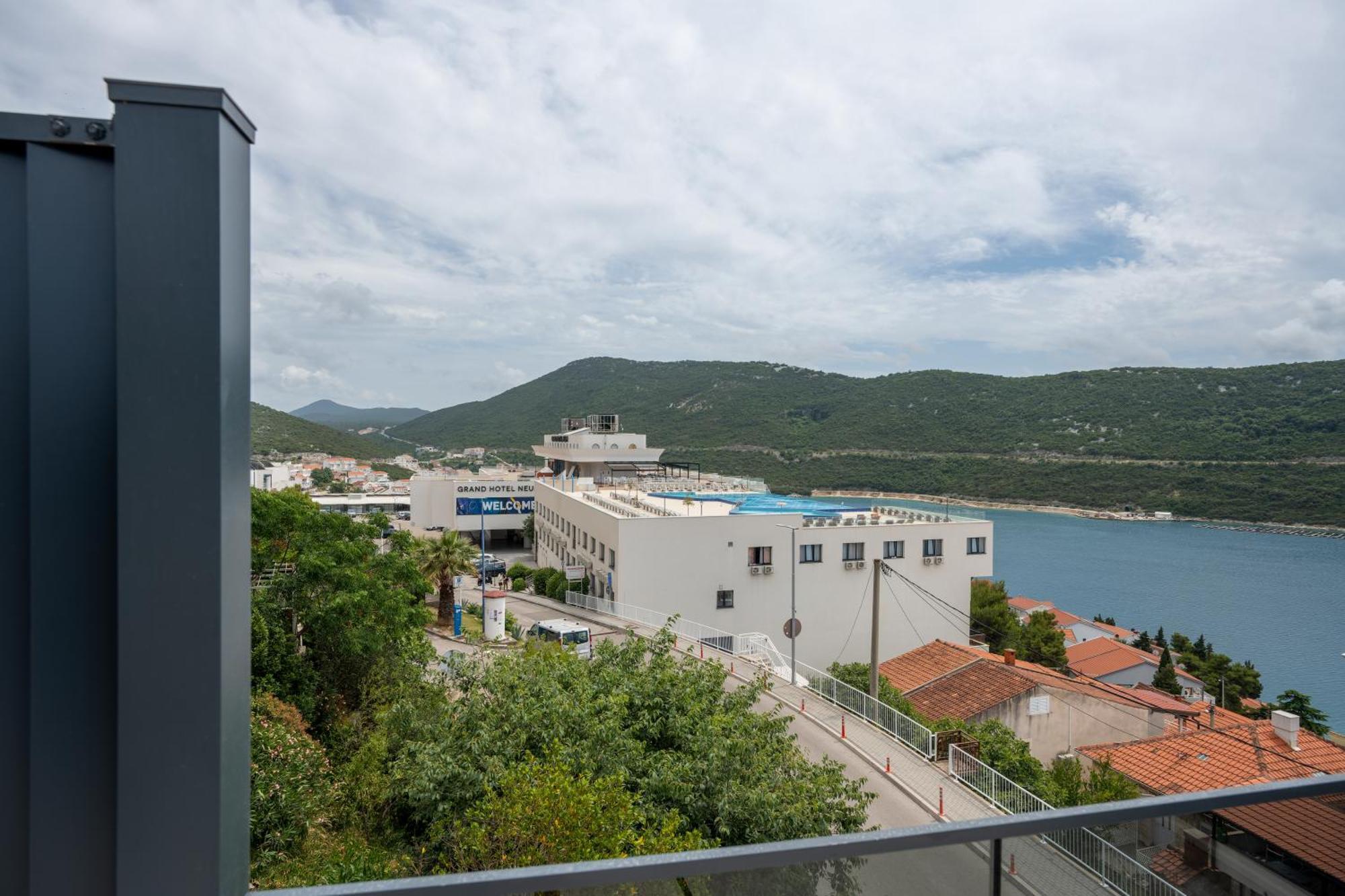 נאום Villa Golden מראה חיצוני תמונה